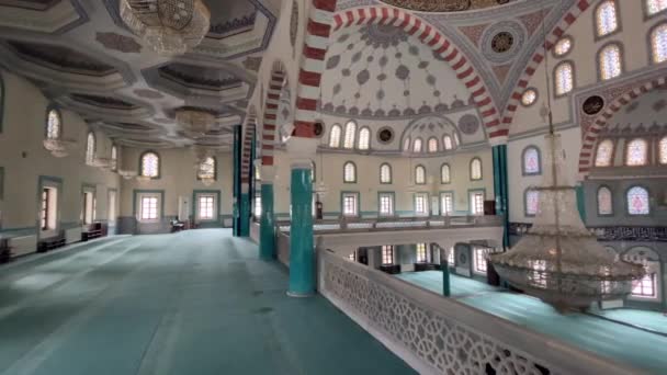Atakoy Istanburg トルコ 5月2023 Atakoy Omer Duruk Mosque インテリアのSerene Ambience — ストック動画