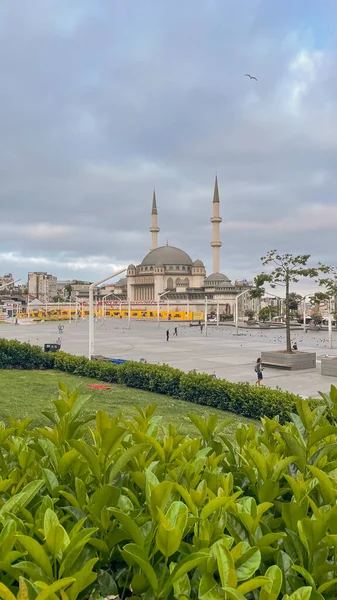 Istambul Turquia Junho 2023 Taksim Square Istambul Vibrant Epicenter Activity — Fotografia de Stock