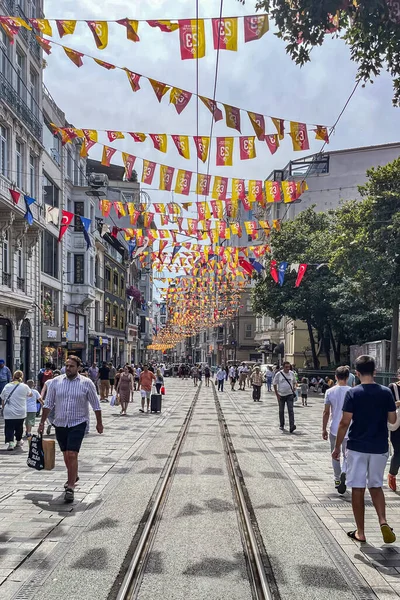 Beyoğlu Stanbul Türkiye Temmuz 2023 Beyoğlu Bölgesi Taksim Meydanı Stiklal — Stok fotoğraf