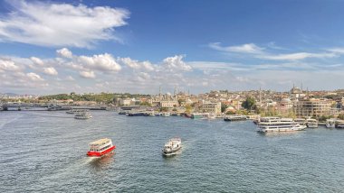 Haliç, istanbul, Türkiye. 2 Ağustos 2023 İstanbul 'un Altın Boynuz Metro Köprüsü' nden Büyüleyici Manzarası. İstanbul Panoraması. Golden Horn Metro Köprüsü 'nden büyüleyici bir bakış.