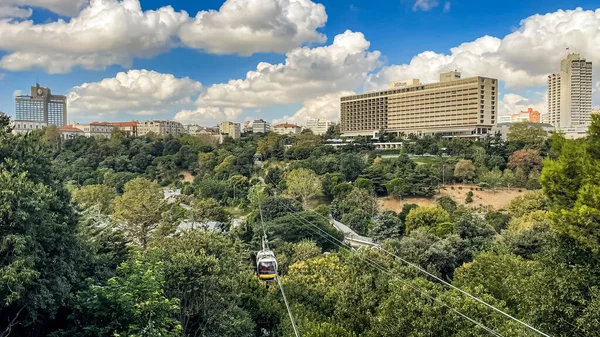 Macka, istanbul, Türkiye. 28 Ağustos 2023. Macka Demokrasi Parkı ve Istanbuldaki Hilton Oteli 'nin dış görünüşü..