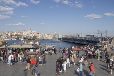 İstanbul Tarih Yarımadası, 20 Ekim 2023 Avrupa ve Asya kıtaları arasındaki rüya şehir. İstanbul Tarihi Yarımadası. Binlerce yıllık mirası keşfet ve tarihte bir yolculuğa çık. Eşsiz Bir Turistik Deneyim. 