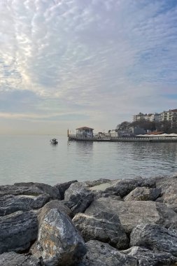 Moda, istanbul, Türkiye. 31 Aralık 2023.Tatil Köyü ve İstanbul.Moda bölgesi. Marmara deniz kıyısındaki tarihi Moda rıhtımının manzarası..