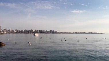 Moda, istanbul, Türkiye. 31 Aralık 2023.Tatil Köyü ve İstanbul.Moda bölgesi. Marmara deniz kıyısındaki tarihi Moda rıhtımının manzarası..