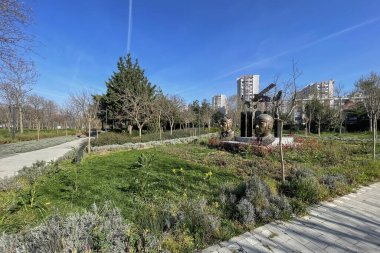 Atakoy, İstanbul, Türkiye. 31 Mart 2024. Ayamama, yeşil doğası, yürüyüş yolları ve dinlenme alanı olan vadide yaşıyor. İstanbul ilçesi, Takoy ilçesi..