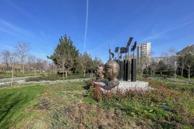 Atakoy, İstanbul, Türkiye. 31 Mart 2024. Ayamama, yeşil doğası, yürüyüş yolları ve dinlenme alanı olan vadide yaşıyor. İstanbul ilçesi, Takoy ilçesi..