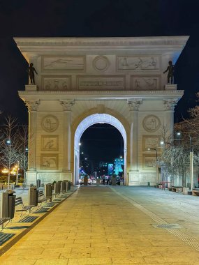 Kuzey Makedonya. 24 Nisan 2024 Kuzey Makedonya 'nın Tarihi Zenginliği ve Turistik Çekimi. Keşfedilmeyi bekleyen bir Balkan Hazinesi. Muhteşem Kuzey Makedonya 'yı keşfeden. Geçmiş ve Canlı Turistik Mucizeler Arasında Bir Yolculuk.