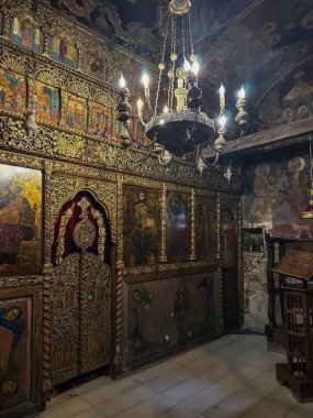 Kuzey Makedonya. 24 Nisan 2024 Kuzey Makedonya 'nın Tarihi Zenginliği ve Turistik Çekimi. Keşfedilmeyi bekleyen bir Balkan Hazinesi. Muhteşem Kuzey Makedonya 'yı keşfeden. Geçmiş ve Canlı Turistik Mucizeler Arasında Bir Yolculuk.