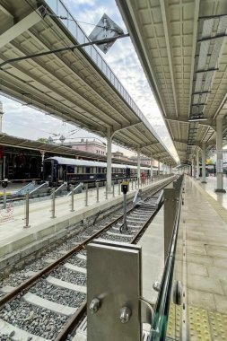Sirkeci, İstanbul, Türkiye. 6 Haziran 2024 Doğu Ekspresi, Sirkeci Tren İstasyonuna Döndü. Uzun bir süre sonra, Doğu Ekspresi Sirkeci Tren İstasyonuna Büyüleyici Dönüşler Yaptı.. 