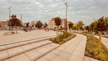 Altın Boynuz, İstanbul, Türkiye. 6 Haziran 2024 İstanbul Tarihi Yarımadası. Altın Boynuz ve Boğaz Sahili, Eminonu Meydanı ve Eşsiz Tarihi ve Turistik Yerler. Büyüleyici Mimari, Kültürel Zenginlikler ve Manzaralar İçin İdeal Bir Hedef.