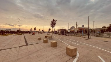 Altın Boynuz, İstanbul, Türkiye. 6 Haziran 2024 İstanbul Tarihi Yarımadası. Altın Boynuz ve Boğaz Sahili, Eminonu Meydanı ve Eşsiz Tarihi ve Turistik Yerler. Büyüleyici Mimari, Kültürel Zenginlikler ve Manzaralar İçin İdeal Bir Hedef.