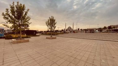 Altın Boynuz, İstanbul, Türkiye. 6 Haziran 2024 İstanbul Tarihi Yarımadası. Altın Boynuz ve Boğaz Sahili, Eminonu Meydanı ve Eşsiz Tarihi ve Turistik Yerler. Büyüleyici Mimari, Kültürel Zenginlikler ve Manzaralar İçin İdeal Bir Hedef.