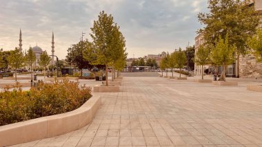 Altın Boynuz, İstanbul, Türkiye. 6 Haziran 2024 İstanbul Tarihi Yarımadası. Altın Boynuz ve Boğaz Sahili, Eminonu Meydanı ve Eşsiz Tarihi ve Turistik Yerler. Büyüleyici Mimari, Kültürel Zenginlikler ve Manzaralar İçin İdeal Bir Hedef.