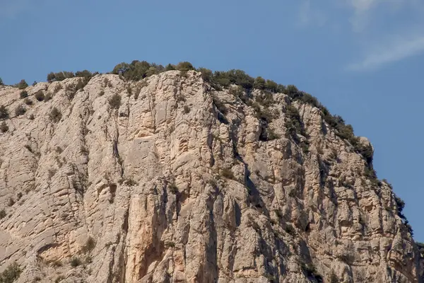 Harmankaya Kanyonu, Bilecik, Türkiye. Harmankaya Kanyonu, Harmankaya Doğa Parkı 'nda yer alır. Kanyonun bulunduğu muhteşem doğal manzara, tepeler ve kayalar..