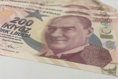 Türk Lira Banknotes.200 TL 'lik Atatürk portresi. Mustafa Kemal Atatürk' ün portresinin yer aldığı Türkiye Cumhuriyeti Merkez Bankası tarafından yayınlanan 200 lira banknotun yakın plan resmi.