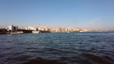 İstanbul, Türkiye. 1 Aralık 2024. Avrupa ve Asya arasındaki rüya şehir, İstanbul. Tarihi yarımadada turistik ve günlük yaşam. İstanbul 'un tarihi yarımadasında Doğu ve Batı kültürlerinin etkileyici bir kombinasyonunu keşfet. 
