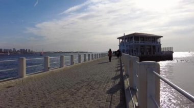 Kadıköy, İstanbul, Türkiye. 1 Aralık 2024 Kışında Moda İskelesi. Kışın Tarihi Moda Rıhtımında Kışı Yakalamak. Kışın Moda İskelesinin Huzuru..