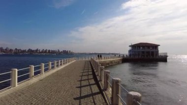 Kadıköy, İstanbul, Türkiye. 1 Aralık 2024 Kışında Moda İskelesi. Kışın Tarihi Moda Rıhtımında Kışı Yakalamak. Kışın Moda İskelesinin Huzuru..