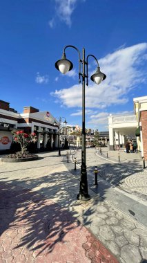İstanbul, Türkiye. 14 Aralık 2024. Tema Dünyası, üç neslin de yaşına bakılmaksızın birlikte zaman geçirebileceği bir eğlence merkezi ve büyüleyici manzara unsurlarıyla entegre edilmiş nefes kesici bir şehir parkı..
