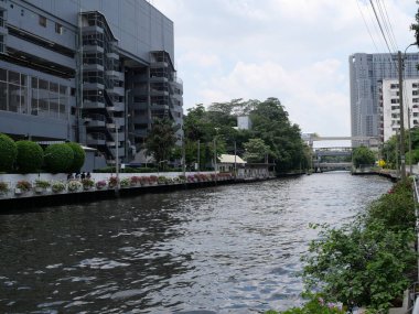 Bangkok, Tayland 'daki Bang Kapi Bölgesi' nde 18 Mayıs 2025 'te Khlong Saen Saep boyunca sahneler.