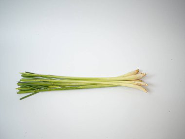 Tayland limonotundan oluşan beş sap stüdyo ortamında paraleldi. Modern yemek tasarımı ya da Asya bitkisel ambalaj geçmişi için gölgeler olmadan yakalanmış..