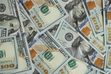 Büyük miktarda Amerikan Doları 'na ait banknotlar kapanıyor. İş ve zengin yaşam konsepti