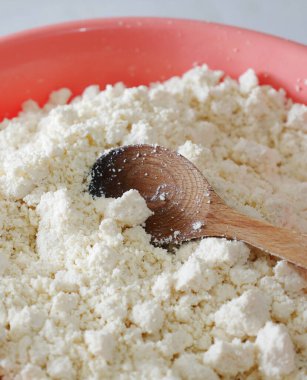 Sağlıklı ev yapımı taze peynir, protein kaynağı yağsız kaymak peyniri, yağsız kaymak peyniri,