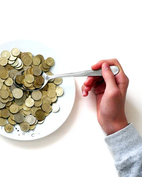 Para Harcamak Büyük Miktarlarda Para Kaşık Yemek Yemek Tabağında Para Telifsiz Stok Fotoğraflar