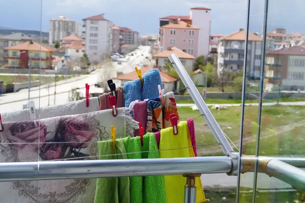 Buanderie Séchage Sur Cintre Sur Balcon Vêtements Suspendus Corde Sur — Photo