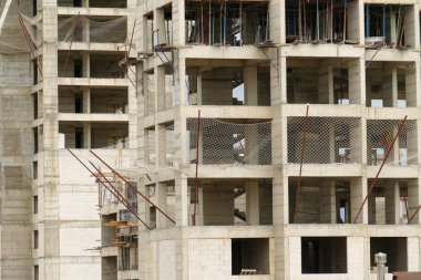 İnşaat ve güvenlik ağı, inşaat ve işçiler koruma ağı ile güvence altına alınıyor.,