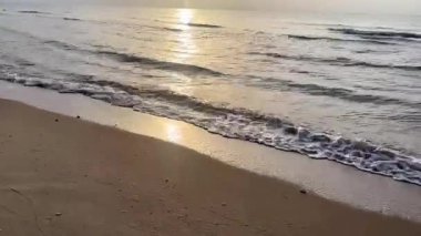 Sabah kumsalda gün batımı...