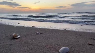 Sabah kumsalda gün batımı...