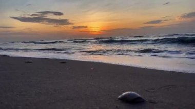 Sabah kumsalda gün batımı...