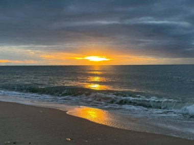 Sabahları deniz ve sahil
