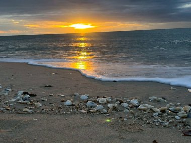 Sabahları deniz ve sahil