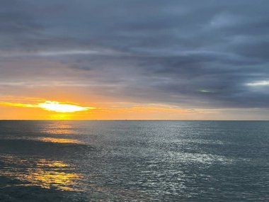 Sabahları deniz ve sahil