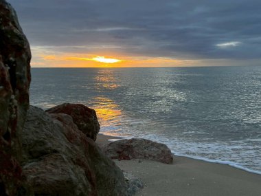 Sabahları deniz ve sahil