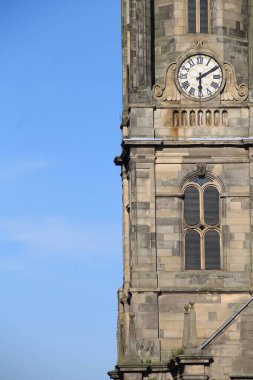 Edinburgh Saat Kulesi ve Mavi Gökyüzü