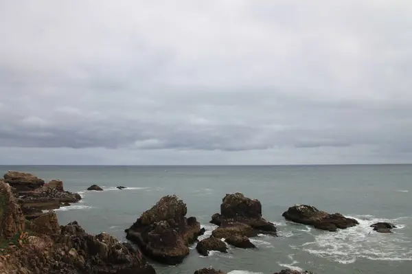 İskoç denizindeki kayalıklar