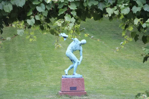 Bronz Discobolus Diskolar heykeli