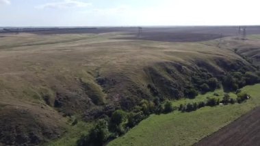 Volodarsk Hills ve Cultivated Plains in Early Fall. Yüksek kaliteli FullHD görüntüler
