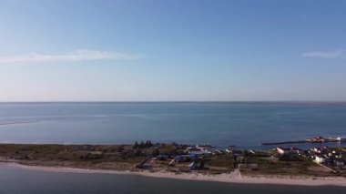 Belosarayska Spit, Ukrayna Kıyı Köyü üzerindeki İHA görüntüleri. Yüksek kaliteli FullHD görüntüler
