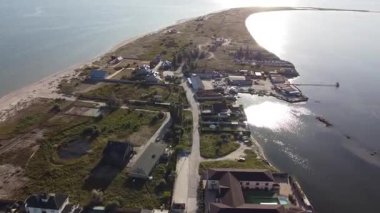 Belosarayska Spit, Ukrayna Kıyı Köyü üzerindeki İHA görüntüleri. Yüksek kaliteli FullHD görüntüler