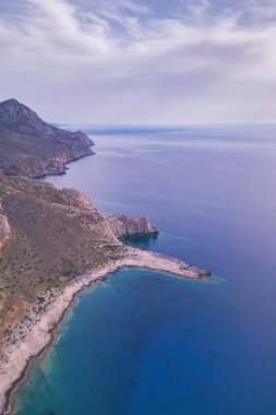 Yunanistan Girit Adası 'ndaki egzotik turkuvaz suları ve eşsiz doğal manzarası olan Balos veya Gramvousa gölü. Yüksek kalite fotoğraf