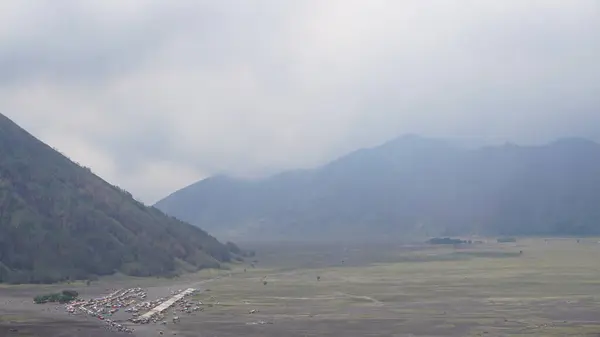 Sabahları Bromo Dağı 'nın güzelliği