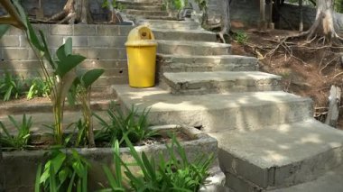 Park akşamları çok güzel görünüyor.