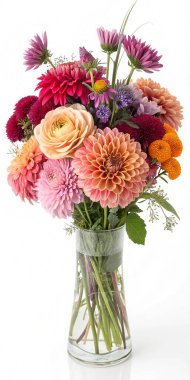 Beyaz arkaplanda renkli Gerbera çiçeklerinden bir buket