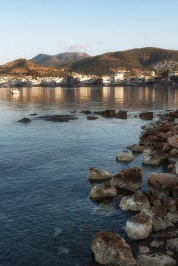 Türkiye 'nin güney batı kıyısındaki Türk Ege liman kasabasından güzel Bodrum Yarımadası izlendi.  