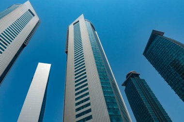 Doha, Katar. 20 Eylül 2019 Modern cam gökdelenler ve ofis kuleleri Doha silueti, Katar