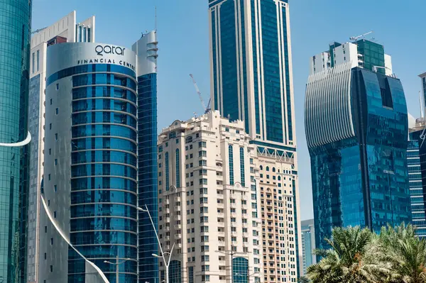 Doha, Katar. 22 Eylül 2019 Doha finans merkezi, Katar iş bölgesinin bir parçası, modern yüksek binalar Katar, GCC, Orta Doğu ticaret merkezi. 